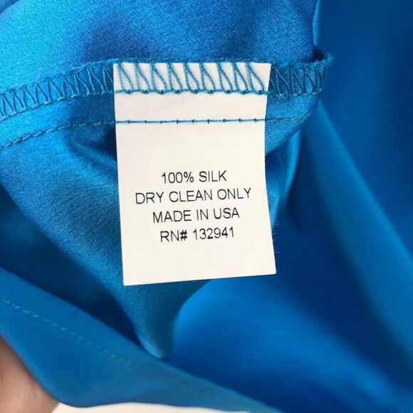 𝅺AMANDA Uprichard Blue Silk Short Sleeved Top M - Picture 4 of 5